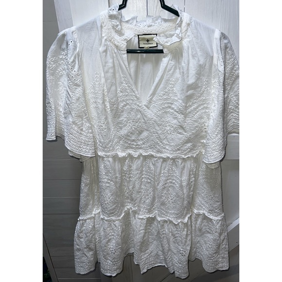 Tuckernuck Dresses & Skirts - Tuckernuck White Eyelet Crawford Dress Size Medium